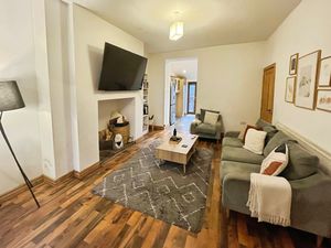 Living room- click for photo gallery